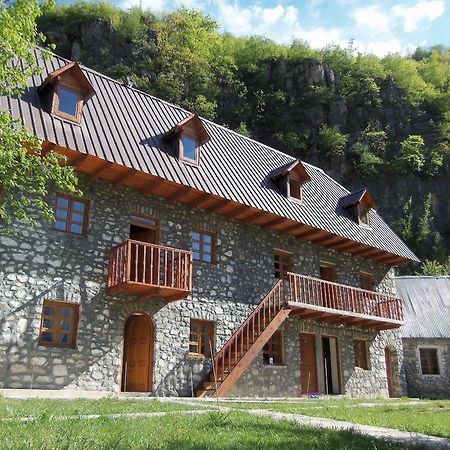 Hotel Bujtina Berishta Theth Exteriér fotografie