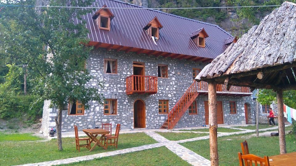 Hotel Bujtina Berishta Theth Exteriér fotografie