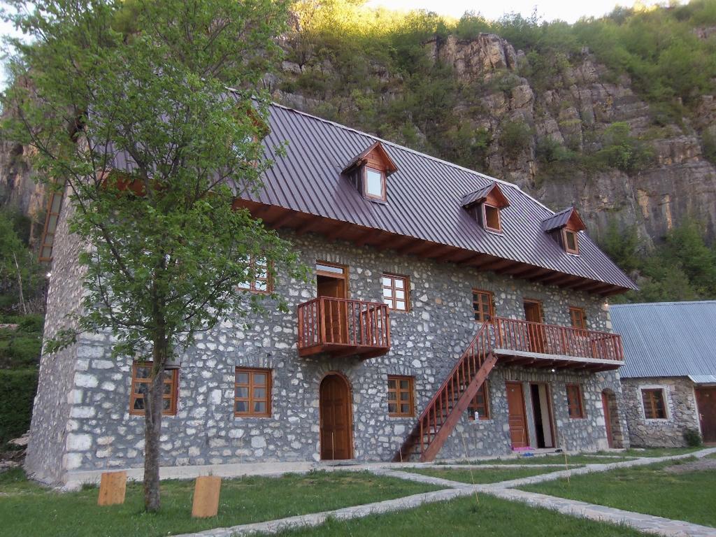 Hotel Bujtina Berishta Theth Exteriér fotografie