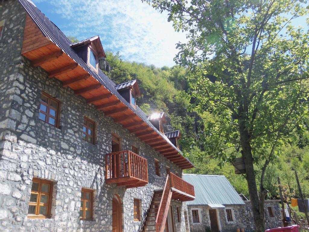 Hotel Bujtina Berishta Theth Exteriér fotografie