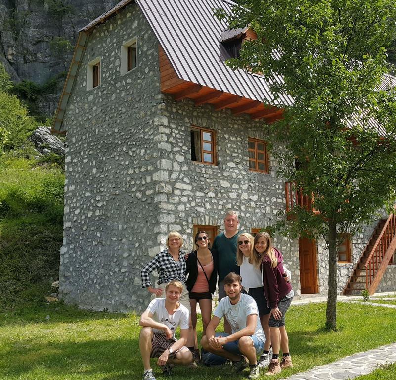 Hotel Bujtina Berishta Theth Exteriér fotografie