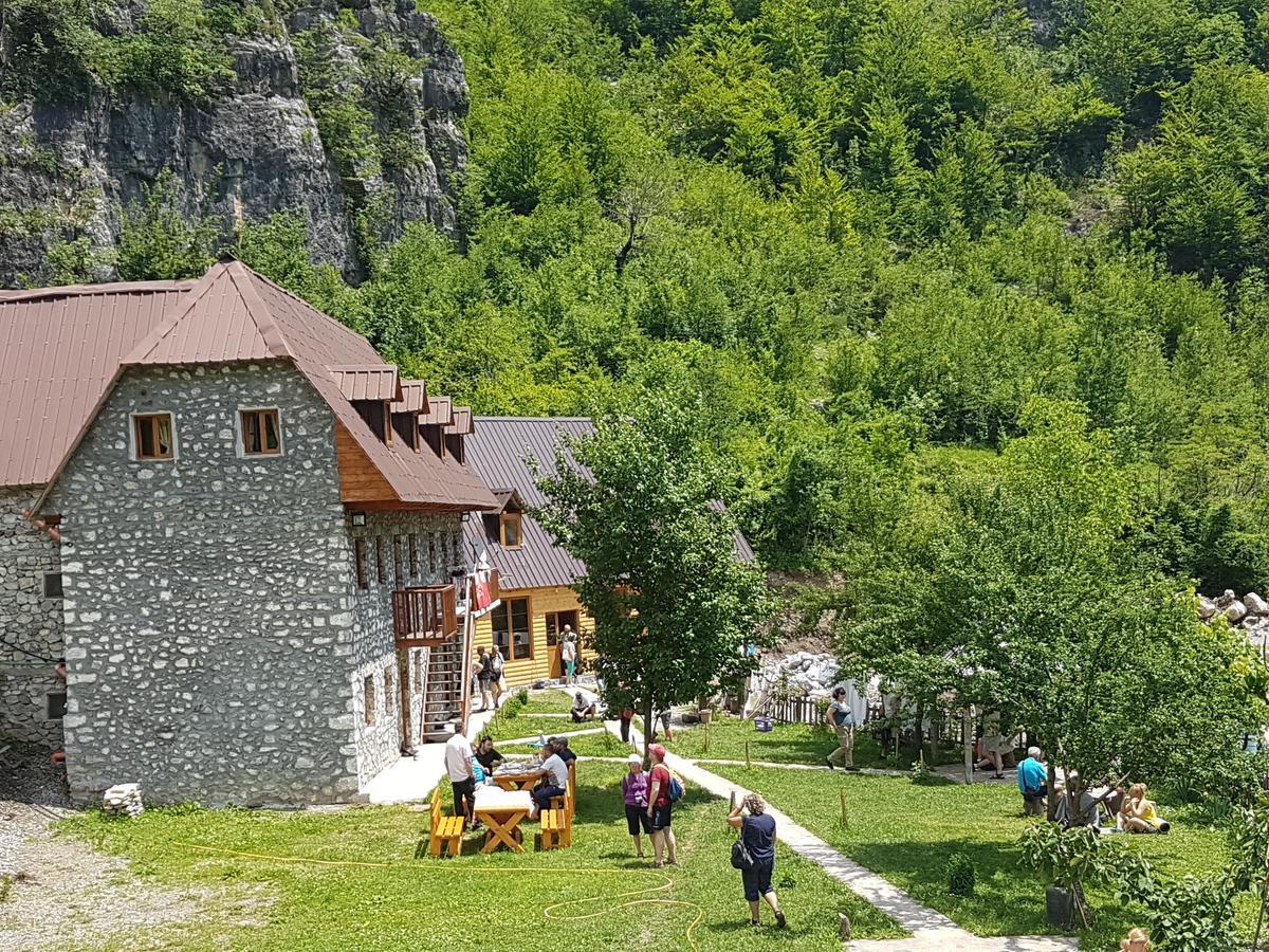 Hotel Bujtina Berishta Theth Exteriér fotografie