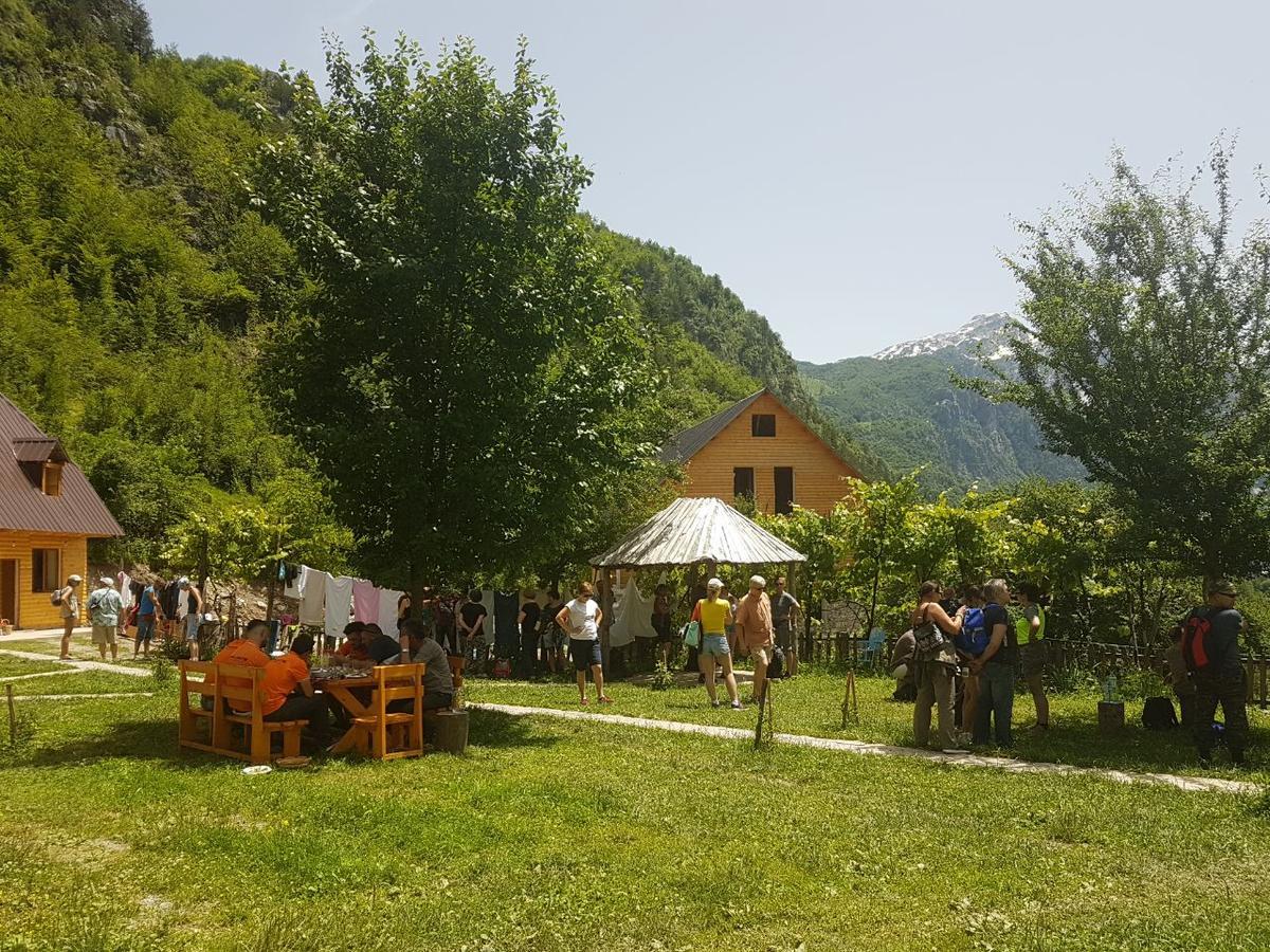 Hotel Bujtina Berishta Theth Exteriér fotografie